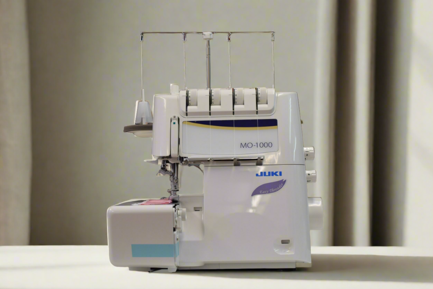 JUKI MO-1000 Air Threading Overlocker